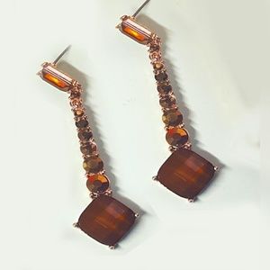 💌 Long brown pendant